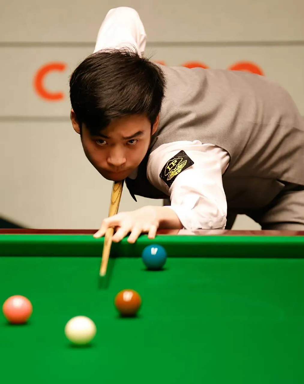 略让他们在 略让他们在