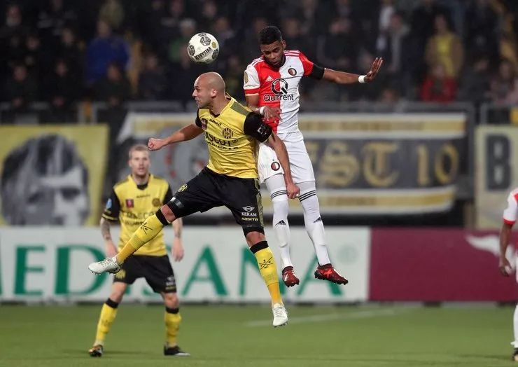 对方防线的 对方防线的