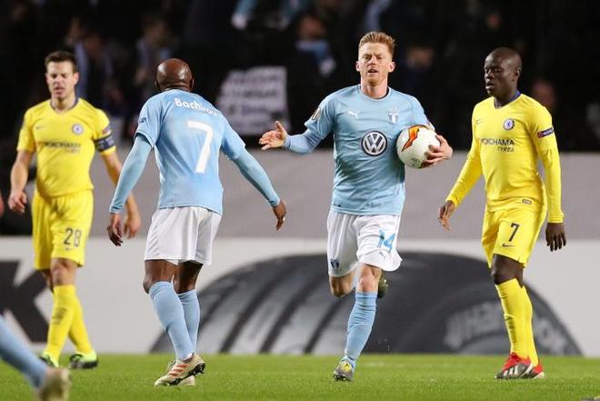 表现出了顽 表现出了顽